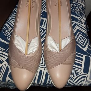 Naturalizer Peach wedge shoes